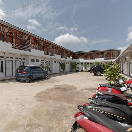 Reddoorz Syariah Near Jakabaring Sport City Palembang Exterior foto